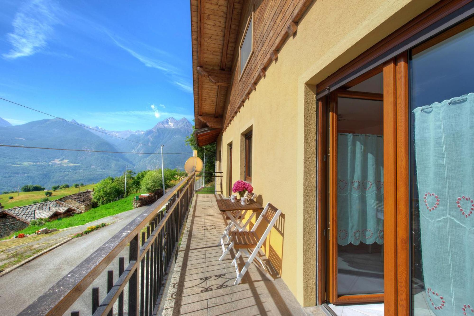 Appartamento Il Piccolo Nido Aosta Esterno foto